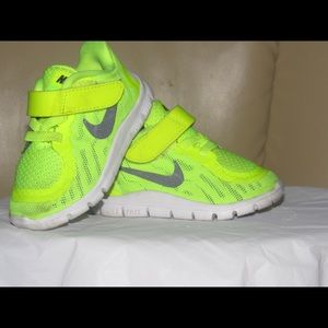 Nike mesh running sneakers